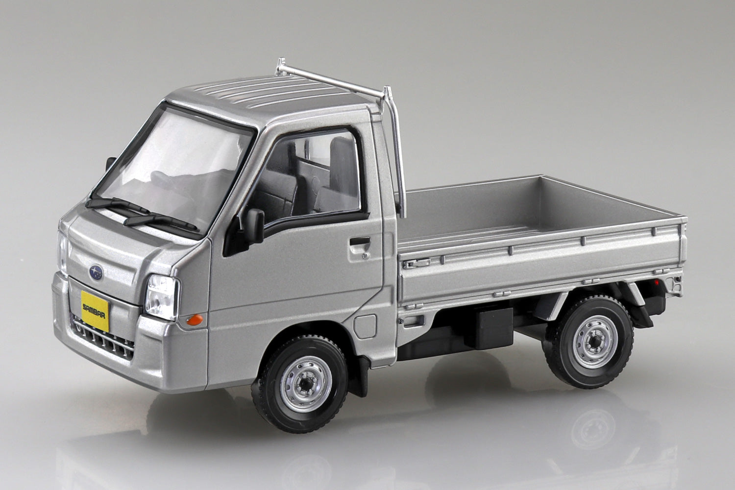 Aoshima 1/32 Snap Kit Subaru Sambar Truck (Sterling Silver Metallic)