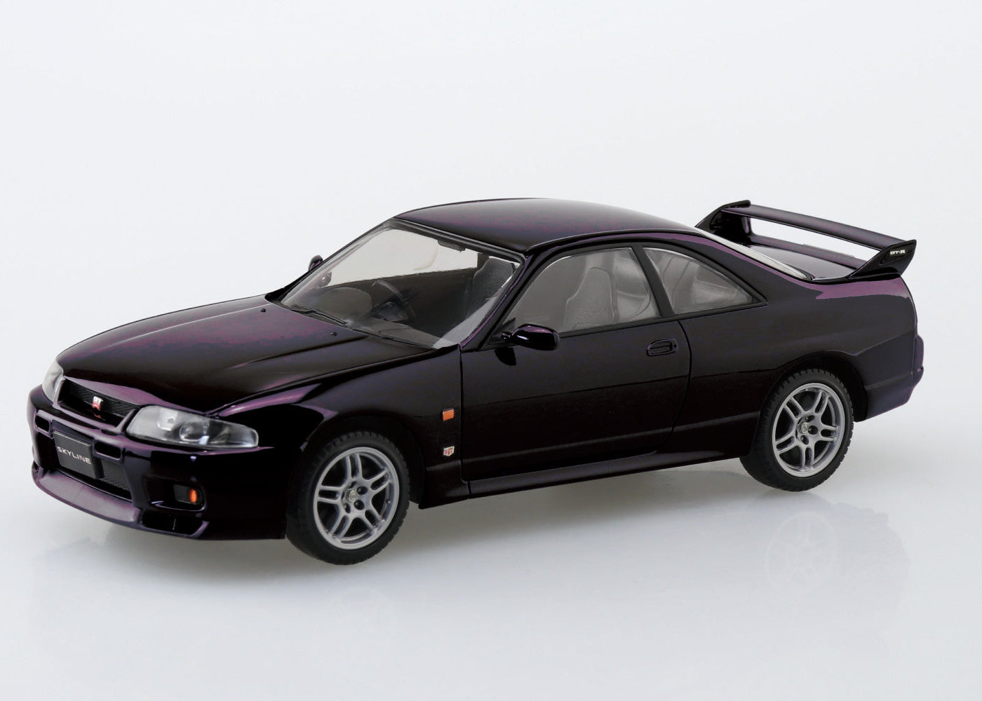 Aoshima 1/32 SNAP KIT #21-MP Nissan R33 Skyline GT-R (Midnight Purple)