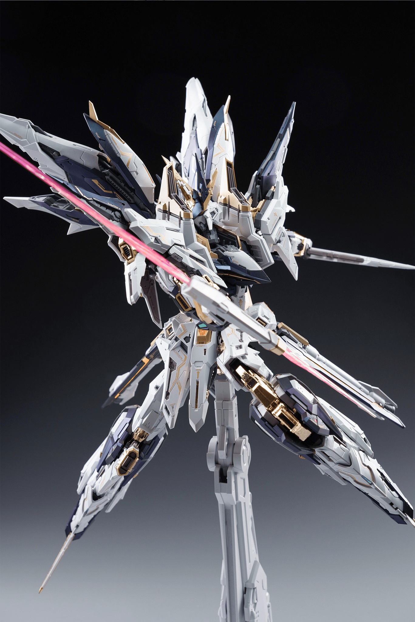 Infinity Nova Aurora 1/100 Scale Model Kit