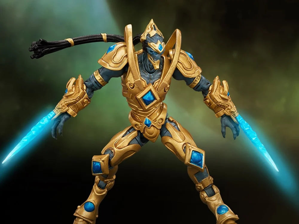 StarCraft Protoss Zealot 1/25 Scale Action Figure