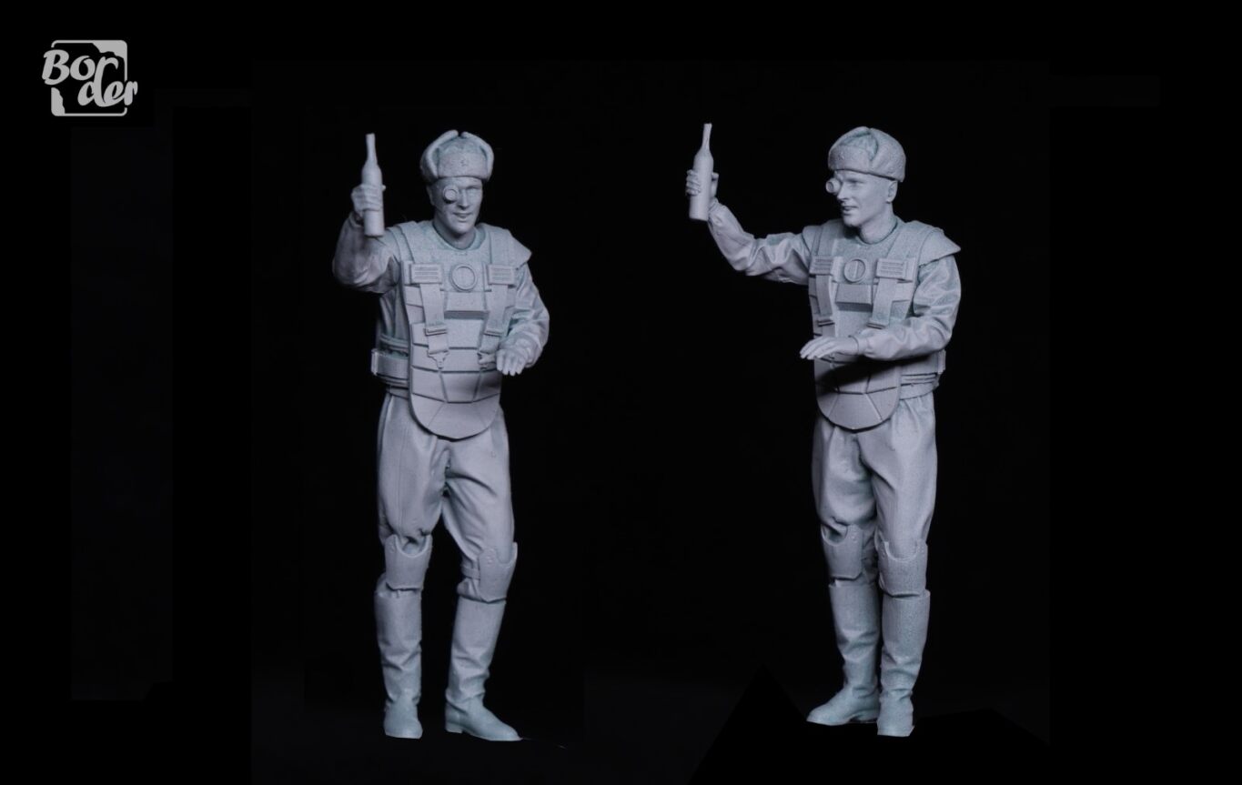 Command & Conquer Red Alert Russian Supreme Tank Apocalypse (Ver 2.0) 1/35 Scale Model Kit