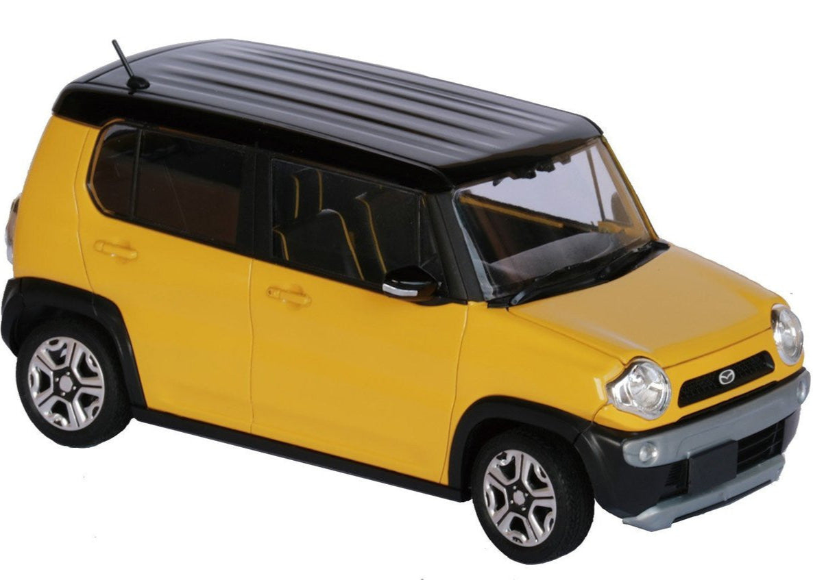 Fujimi 1/24 Mazda Flair Crossover (Active Yellow)
