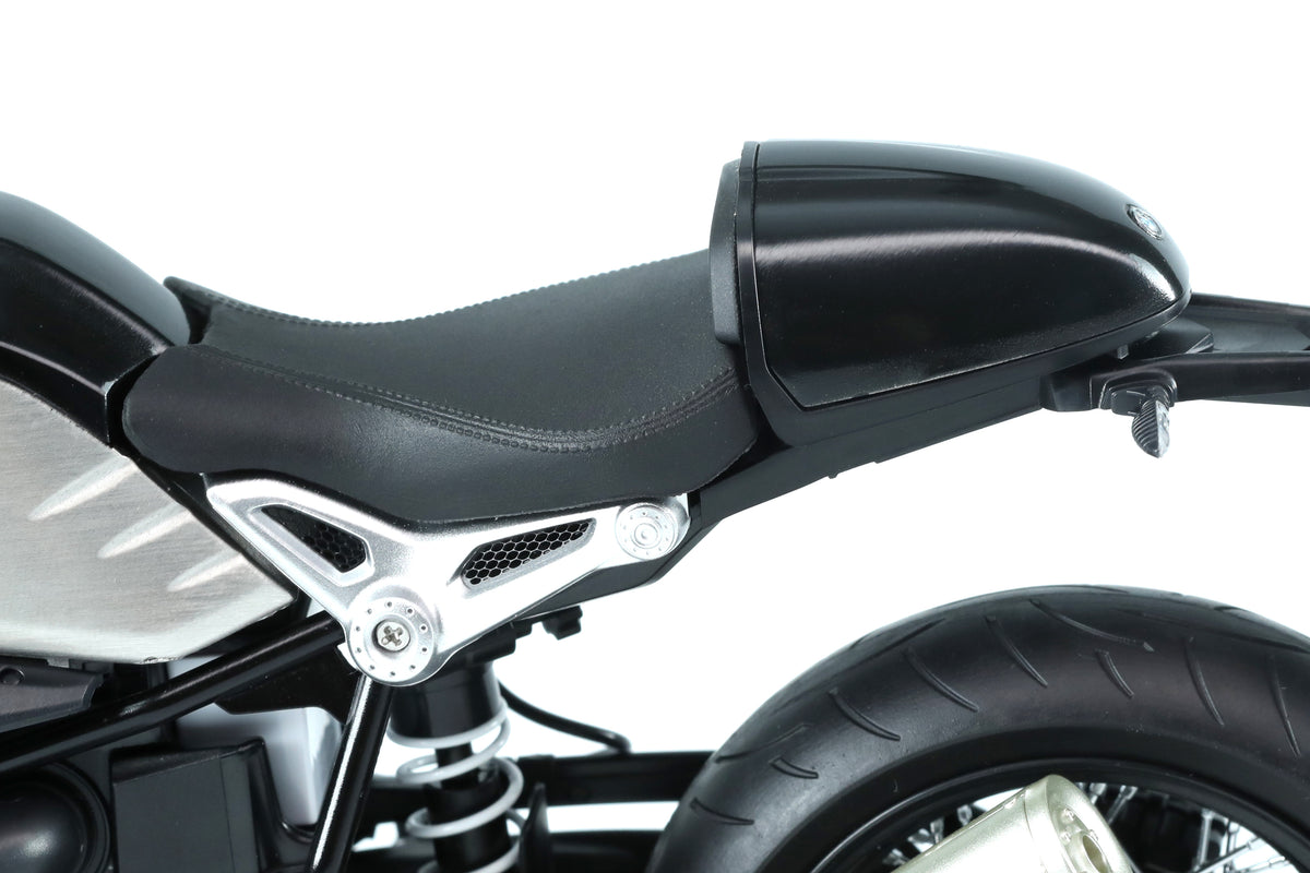 Meng 1/9 BMW R nineT (Pre-colored Edition)