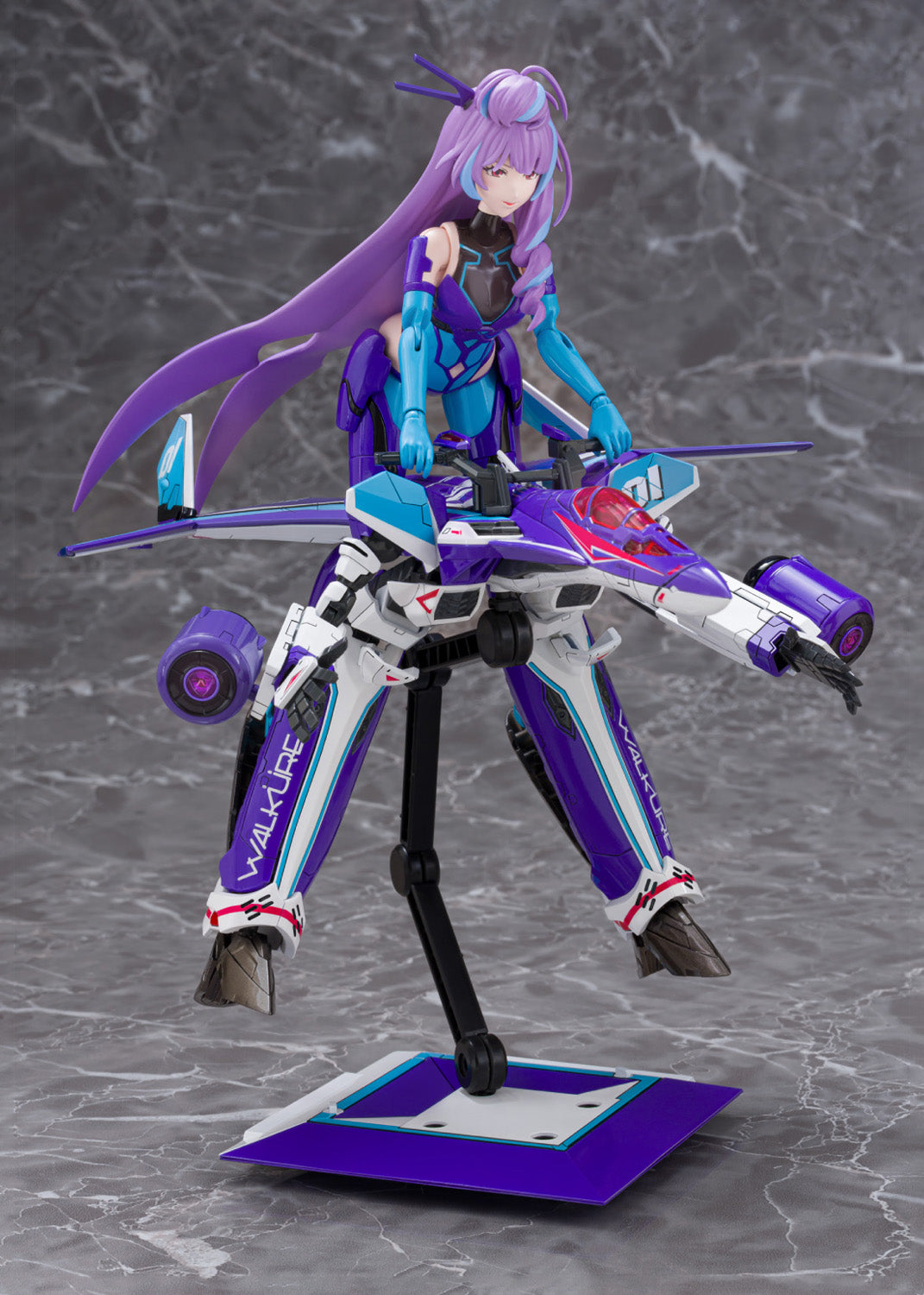 Macross Delta V.F.G. VF-31J Siegfried Mikumo Guynemer Model Kit