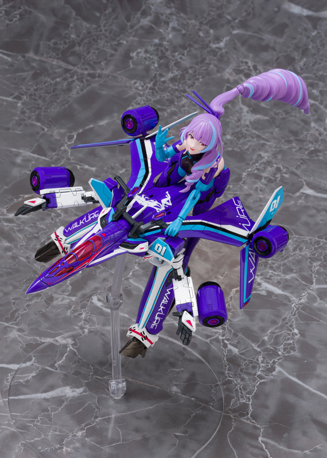 Macross Delta V.F.G. VF-31J Siegfried Mikumo Guynemer Model Kit