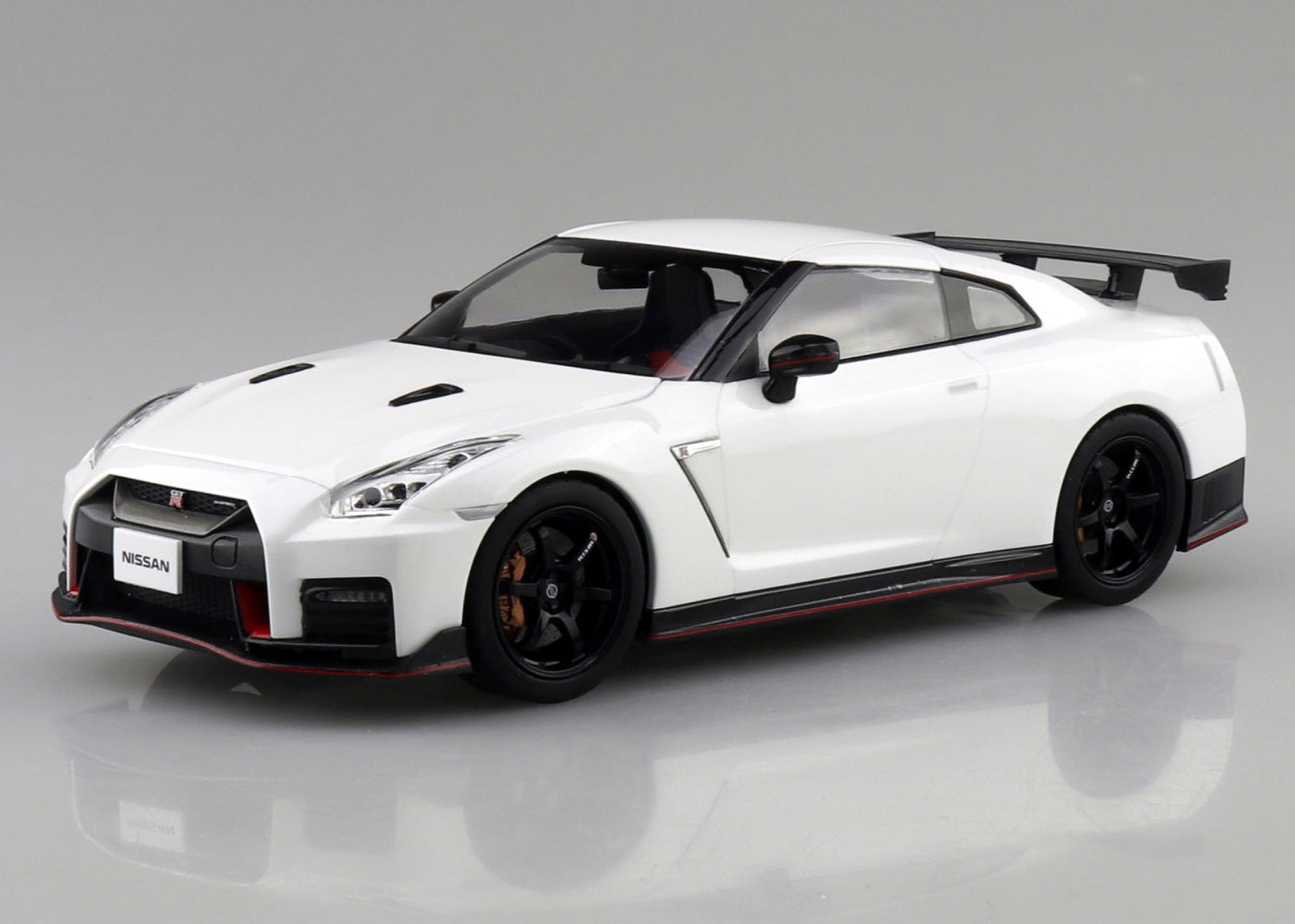 Aoshima 1/24 Snap Car #05-BW 1/24 R35 NISSAN GT-R NISMO 2017 Brilliant White Pearl