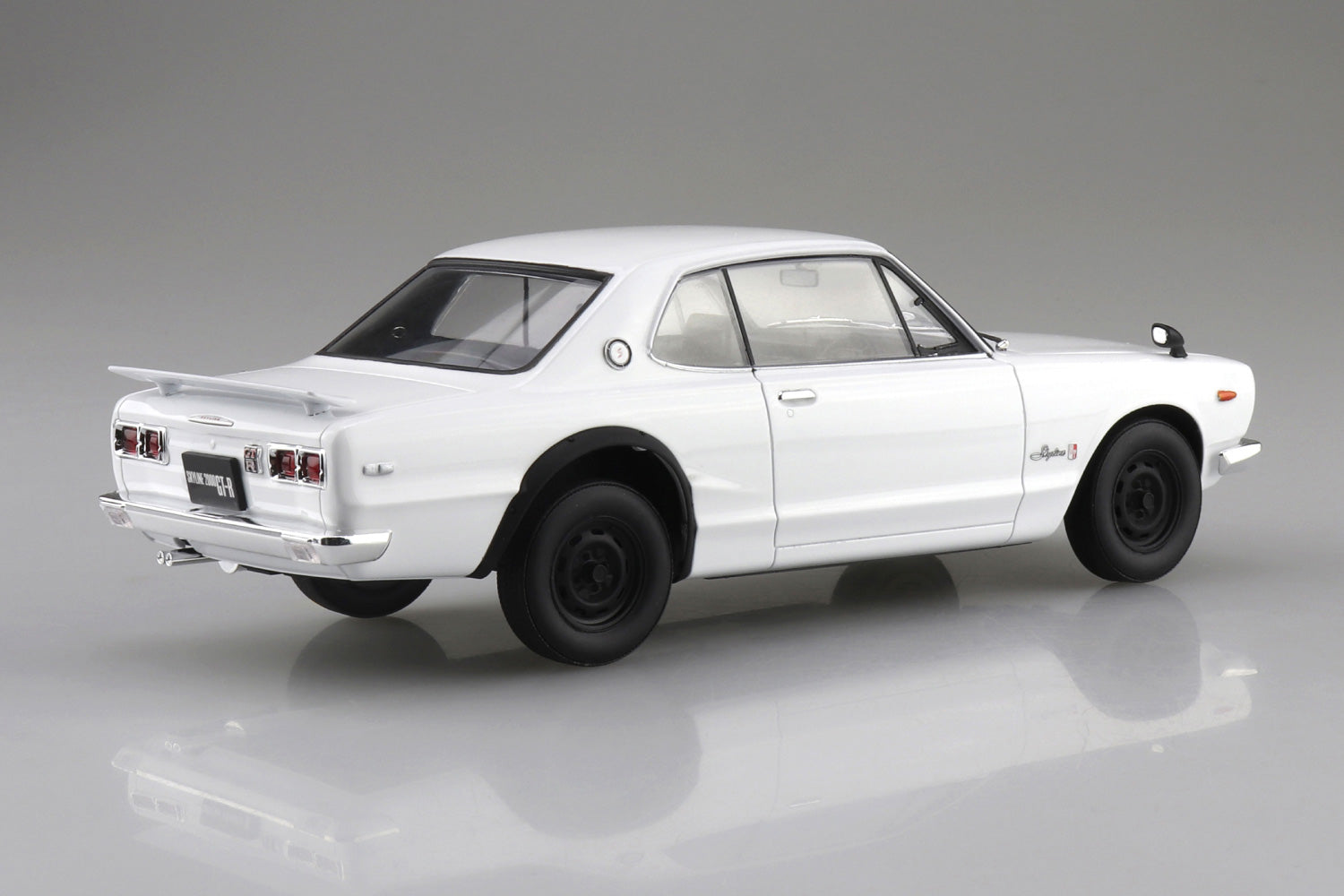 Aoshima 1/24 SNAP CAR KPGC10 SKYLINE HT 2000GT-R 1971 White
