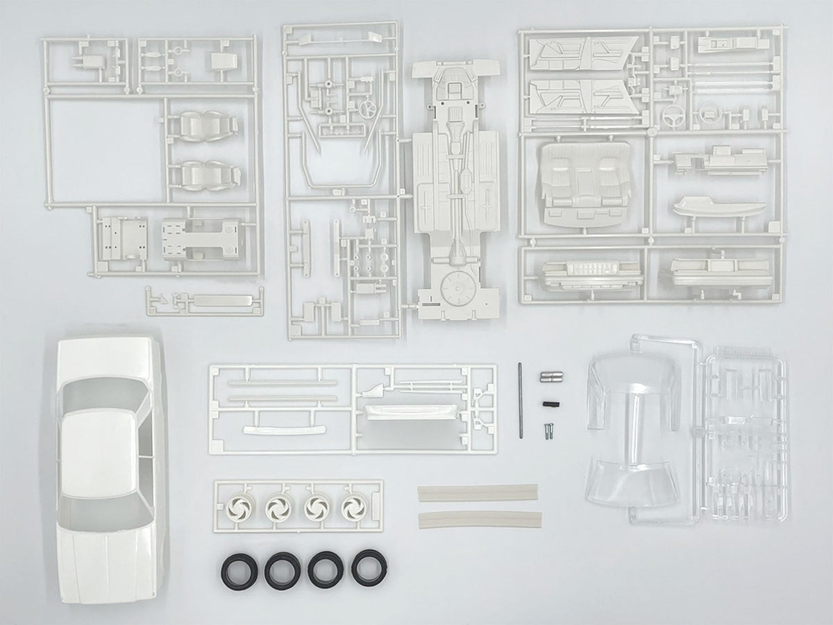 Fujimi 1/24 Crown3.0 Royal Twincom (High Society Car Version)