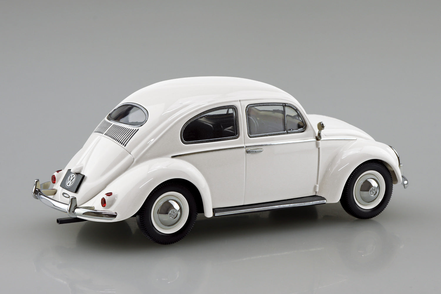 Aoshima 1/32 Volkswagen Beetle (Pearl White)