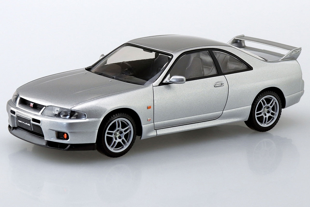 Aoshima 1/32 SNAP KIT #15-D Nissan R33 Skyline GT-R (Sonic Silver)