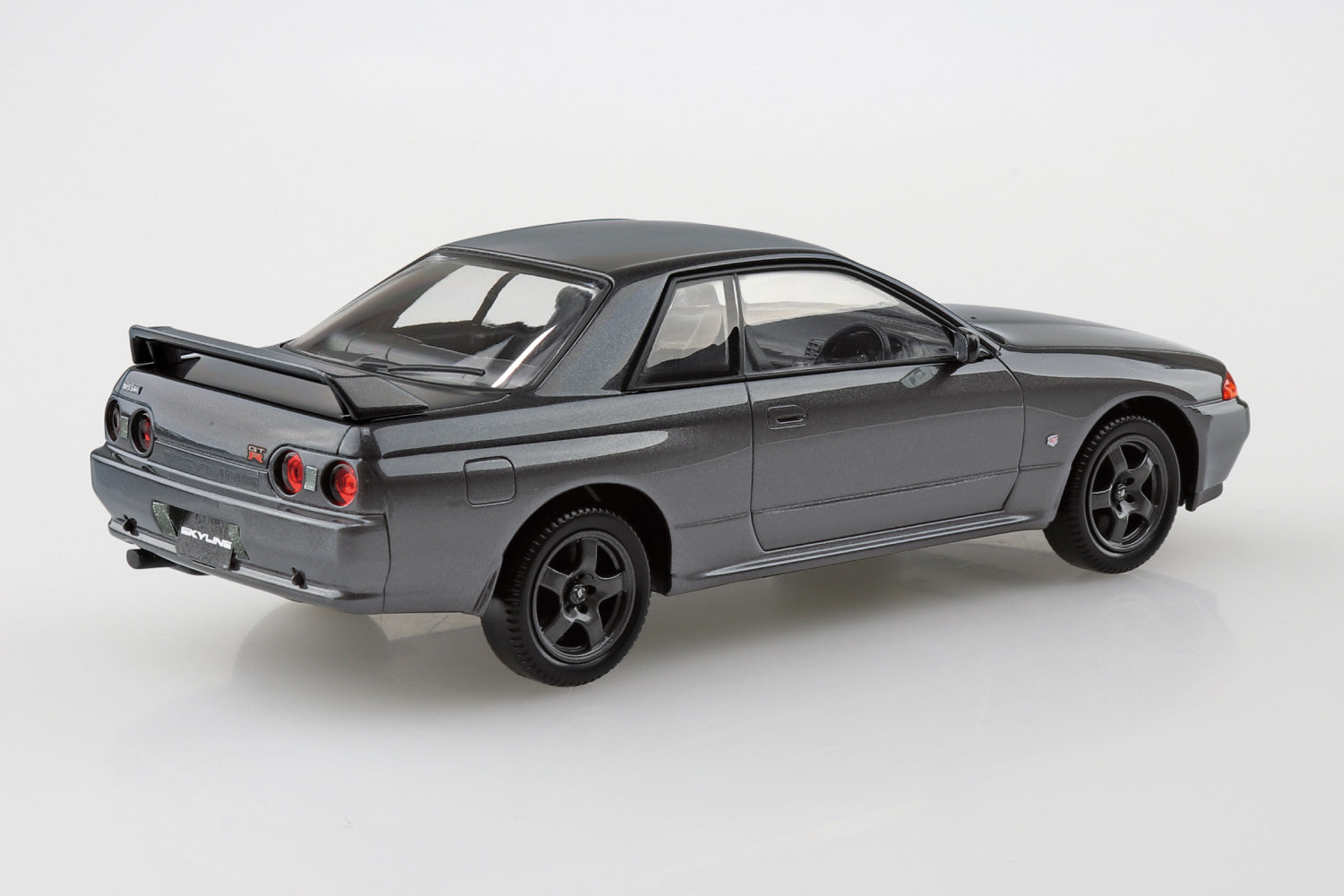 Aoshima 1/32 Snap Kit #14-GG Nissan R32 Skyline GT-R(Gunmetallic Gray)