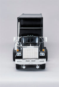 Knight Rider Knight Trailer Truck 1/28 Scale Model Kit