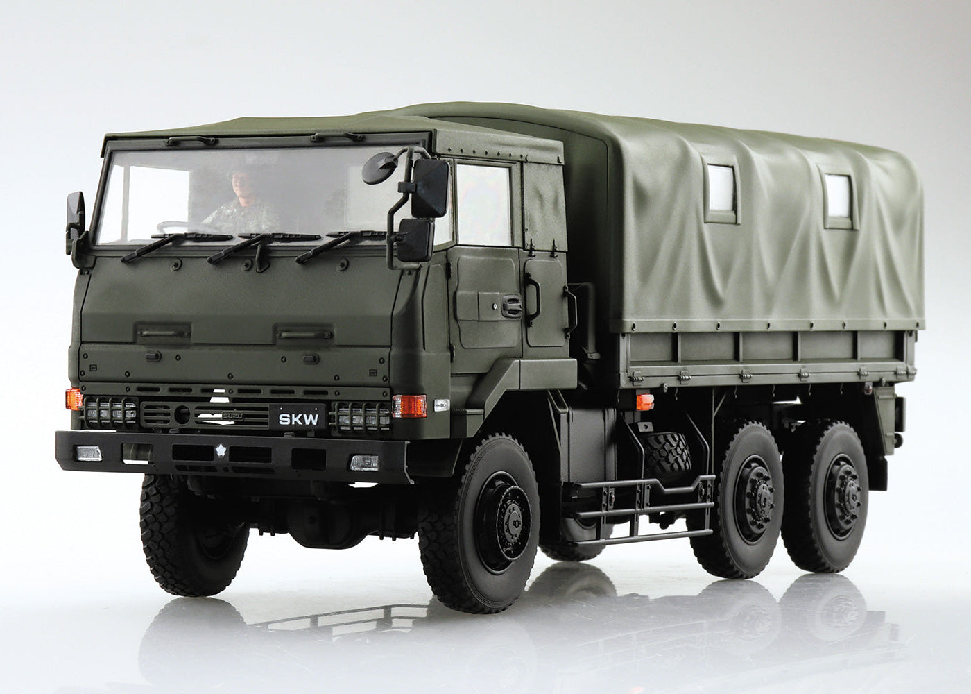Aoshima 1/35 3.5t Truck (SKW-477)