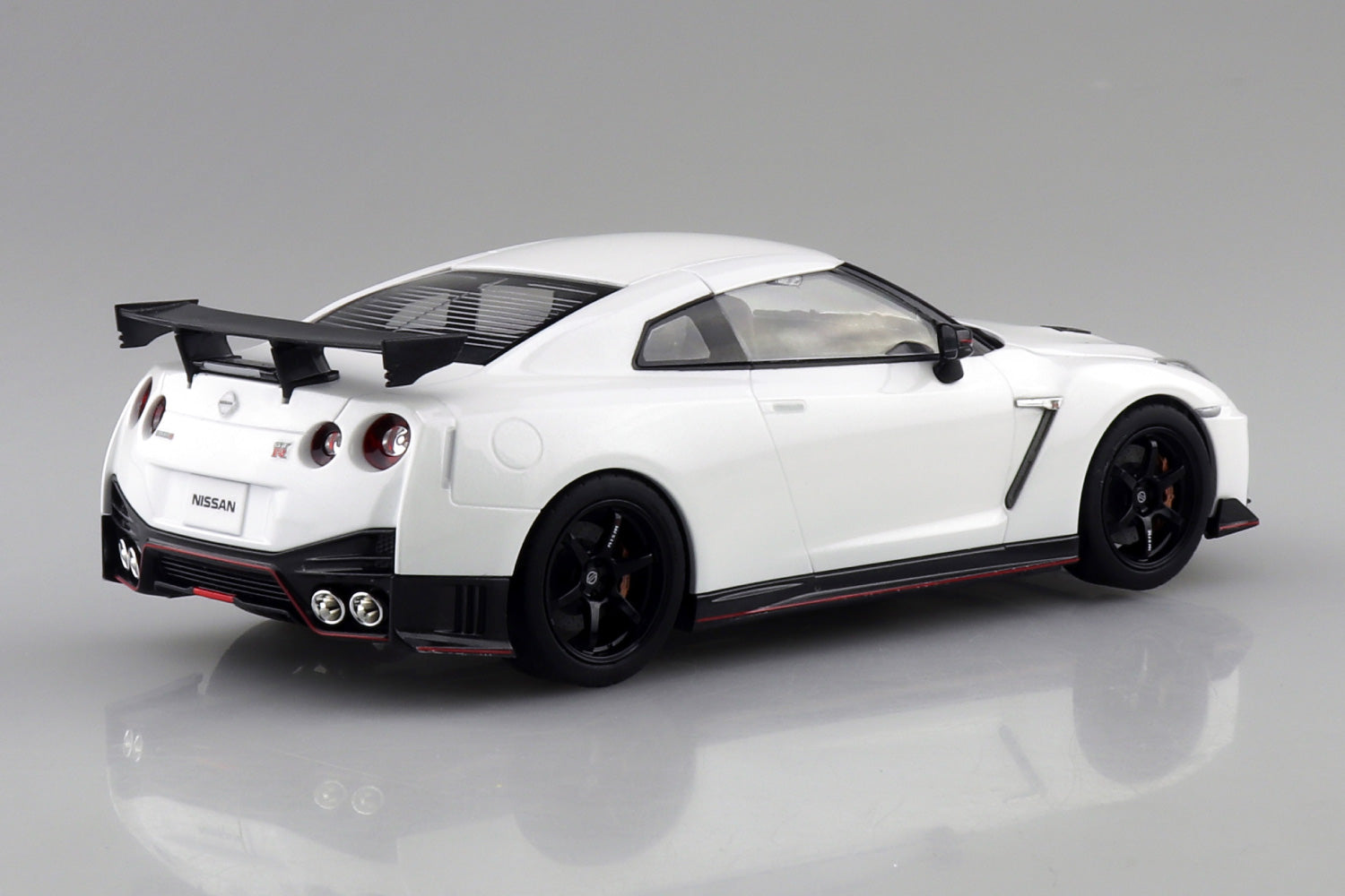 Aoshima 1/24 Snap Car #05-BW 1/24 R35 NISSAN GT-R NISMO 2017 Brilliant White Pearl