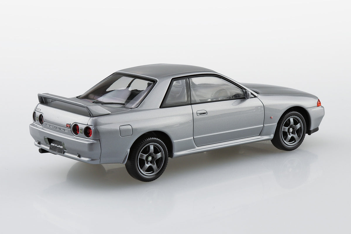 Aoshima 1/32 SNAP KIT #14-D Nissan R32 Skyline GT-R (Spark Silver)