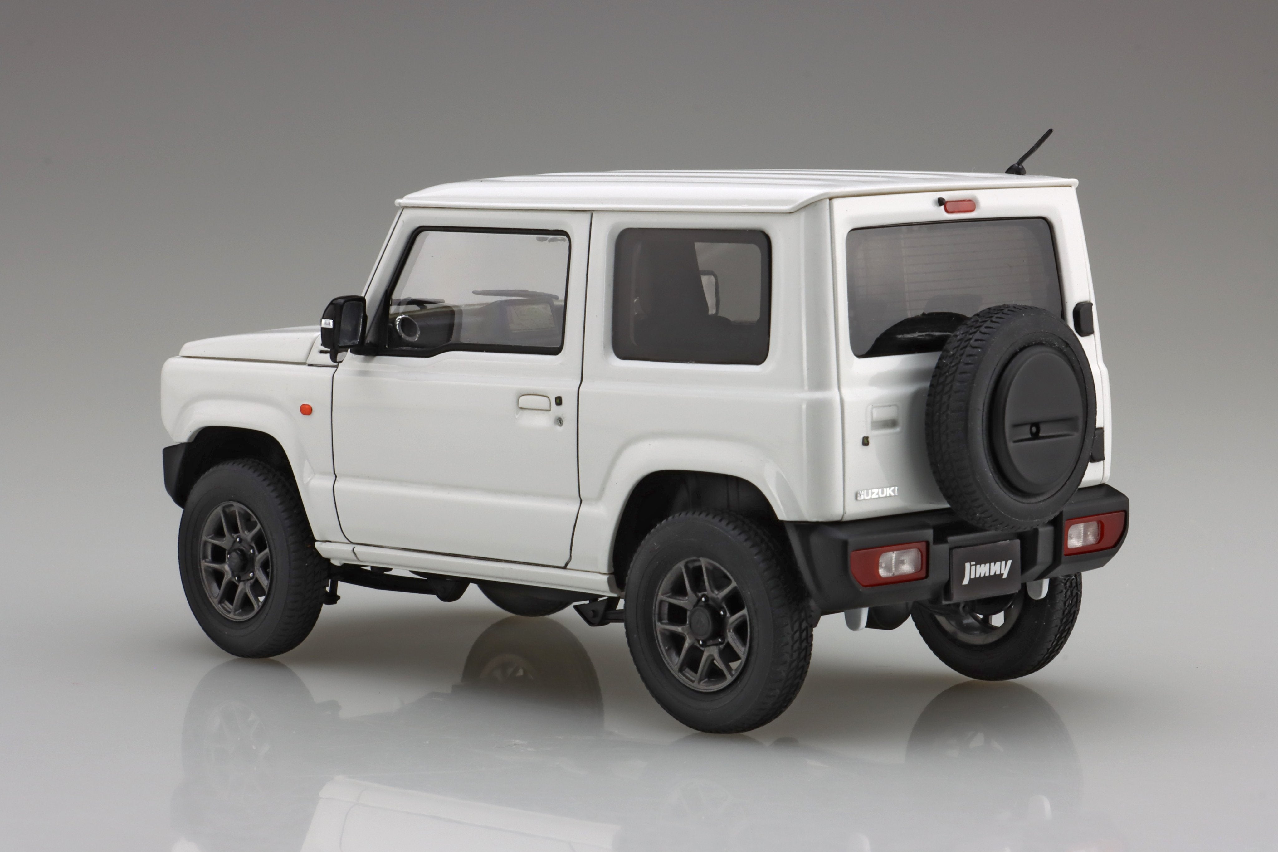 Fujimi 1/24 Suzuki Jimny JB64 (XC/Pure White)