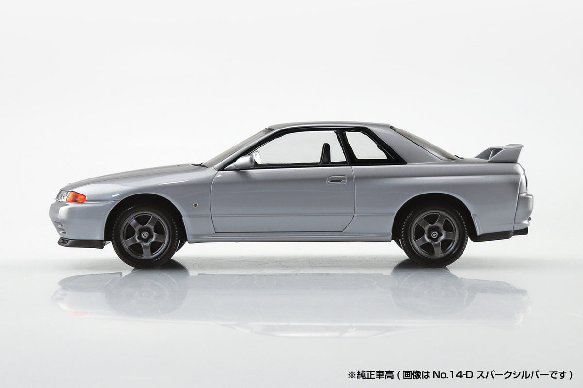 Aoshima 1/32 SNAP KIT #14-D Nissan R32 Skyline GT-R (Spark Silver)
