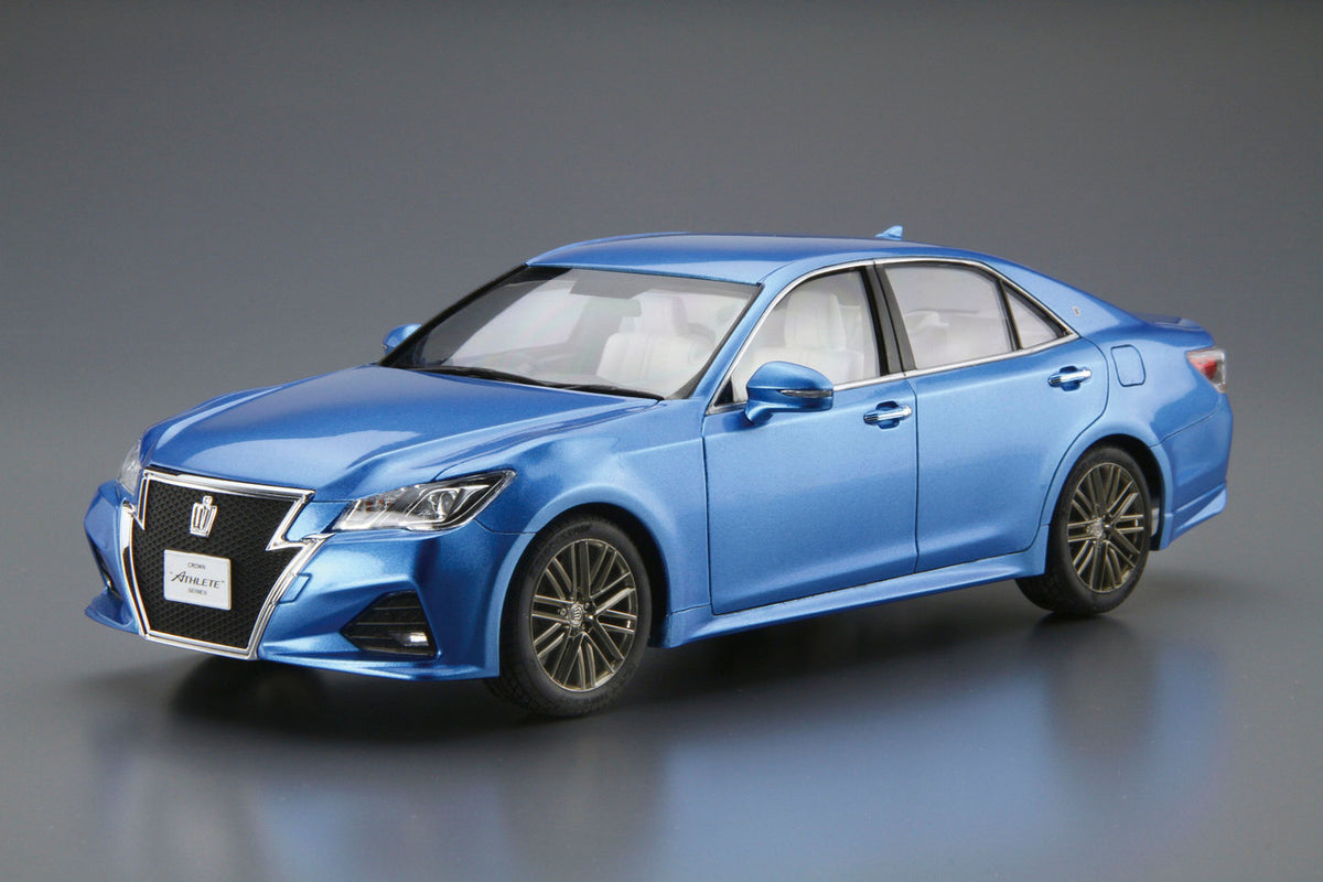 Aoshima 1/24 Toyota GRS214/AWS210 Crown '15