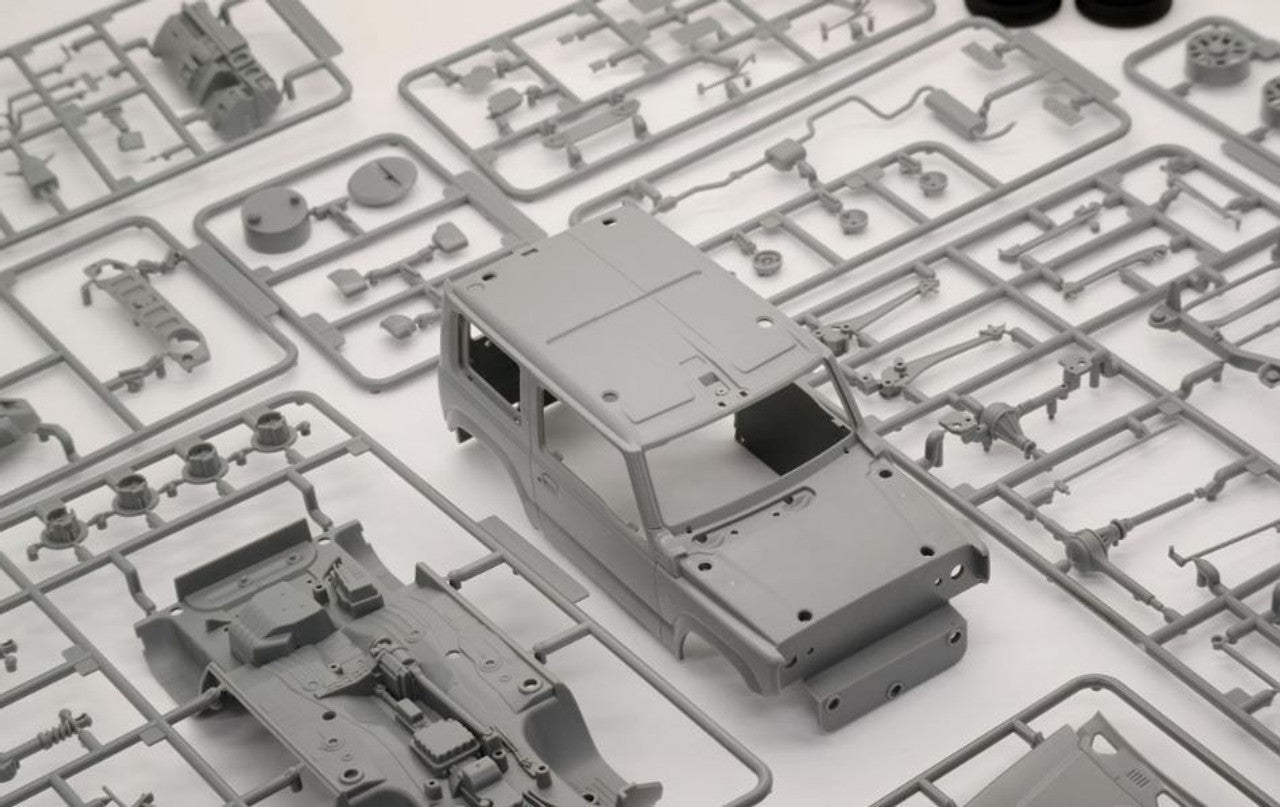 Fujimi 1/24 Suzuki Jimny JB64 (XC/Kinetic Yellow)
