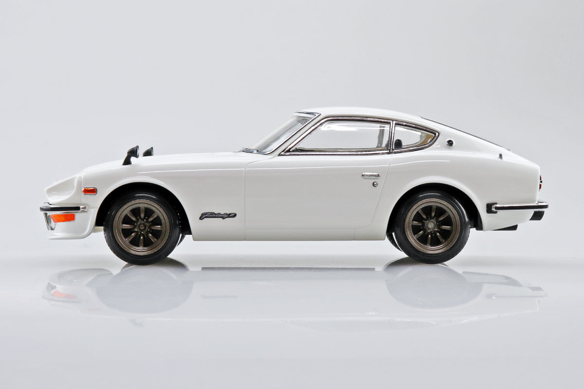Aoshima 1/32 Snap Kit #15CU-WH Nissan S30 Fairlady Z Custom(White)