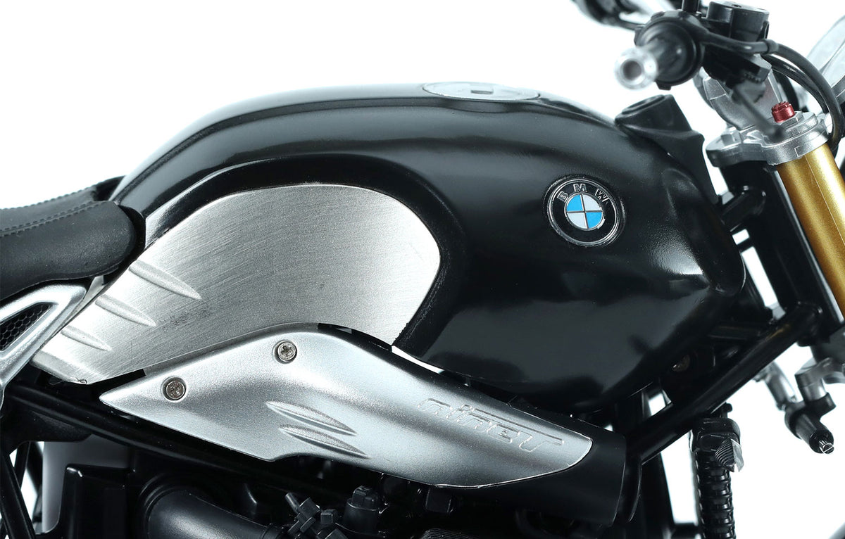 Meng 1/9 BMW R nineT (Pre-colored Edition)
