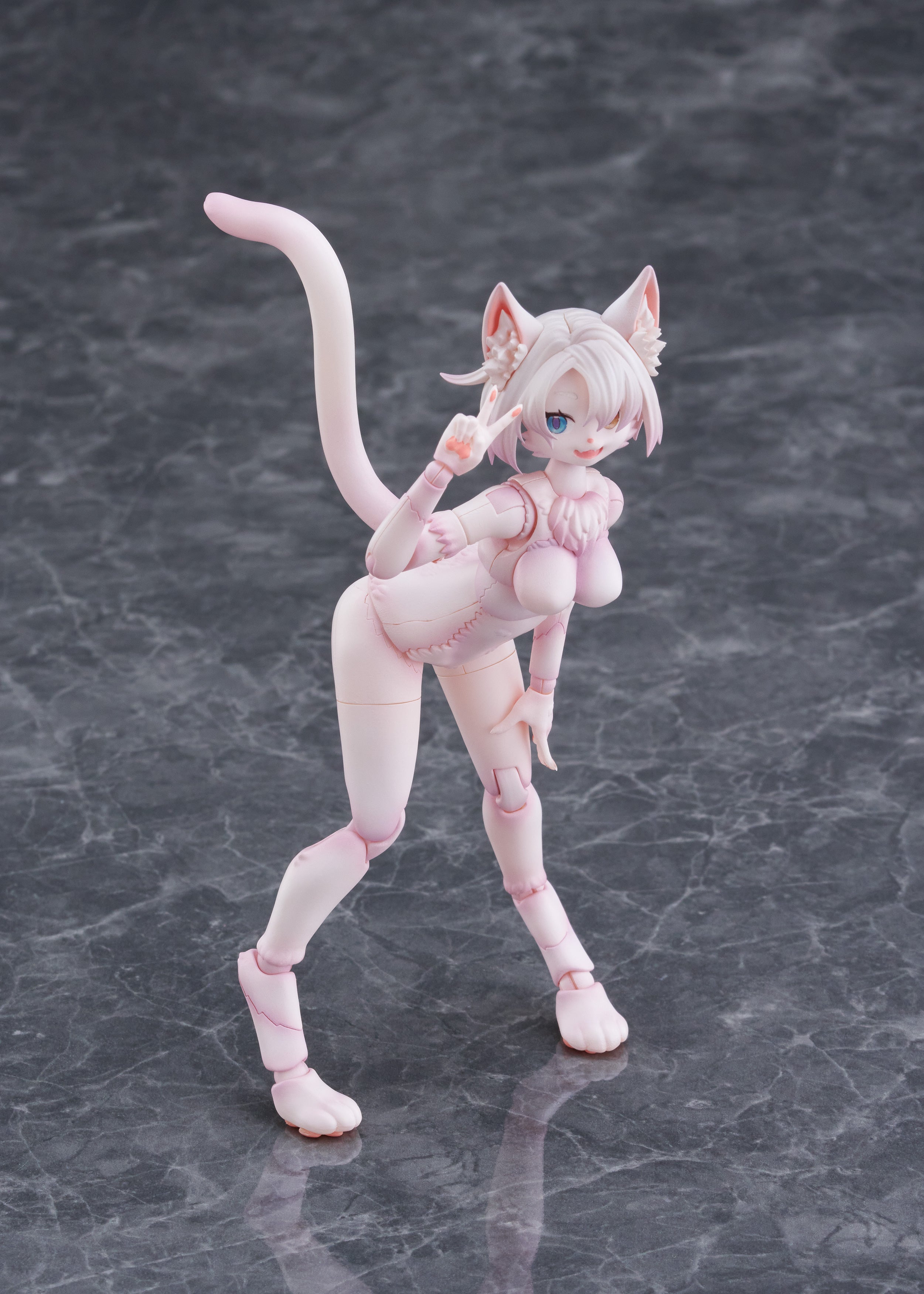 Aoshima Kemopla #KP-01R, Khao Manee