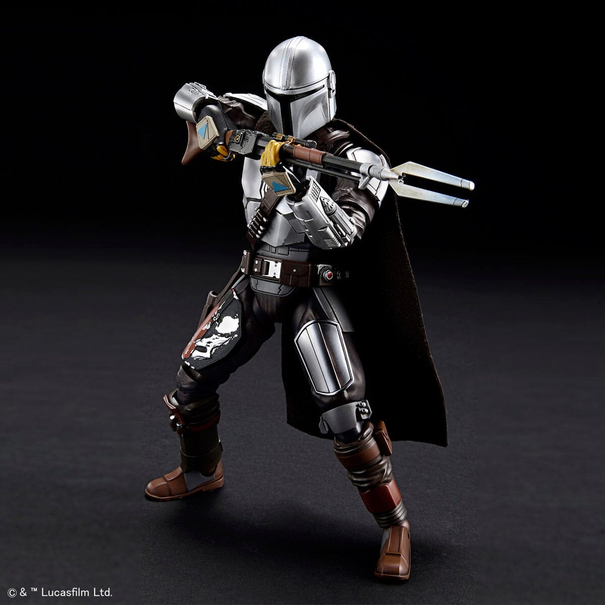 The Mandalorian Beskar Armor (Silver Coating Ver.) 1/12 Scale Model Kit
