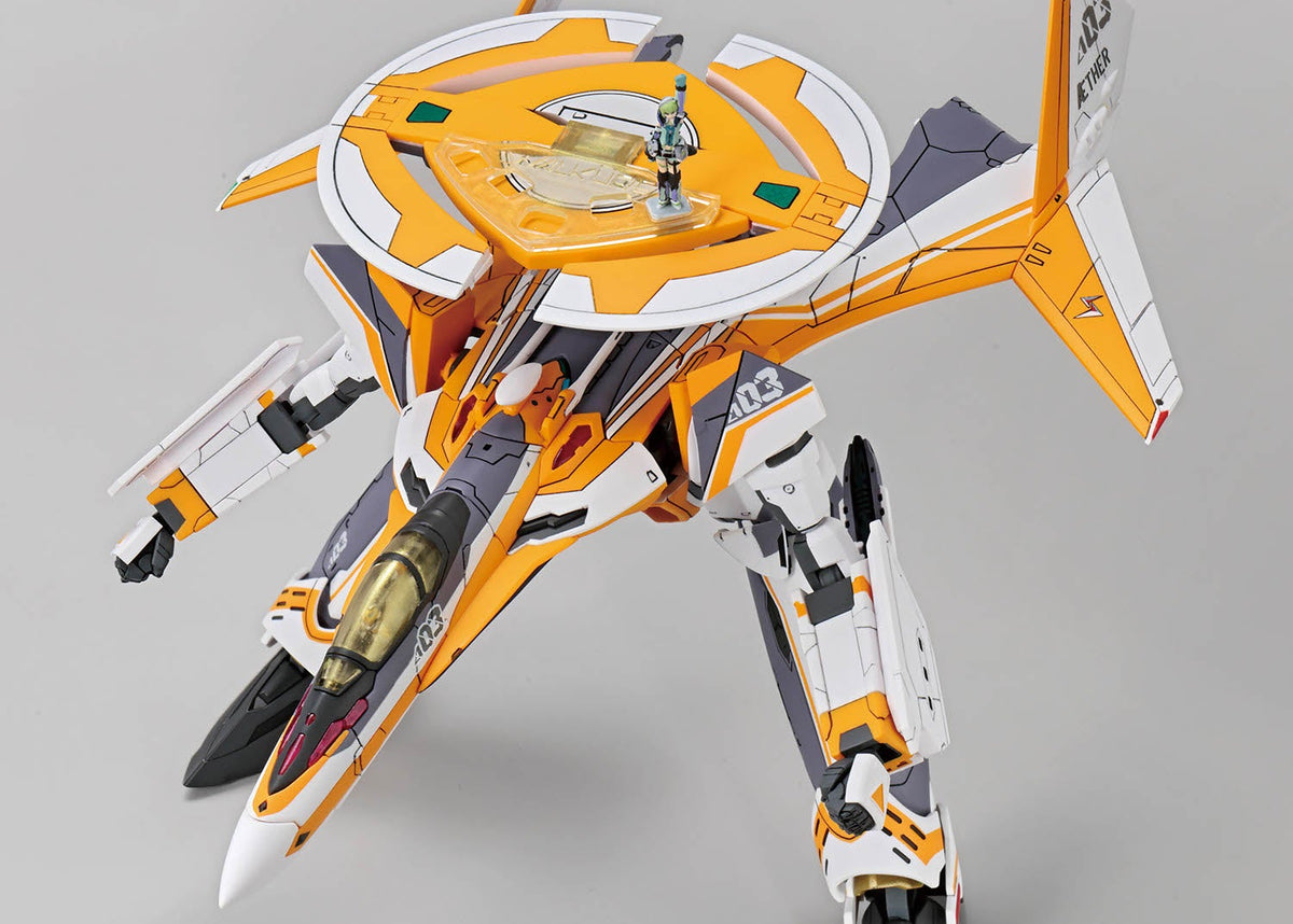 Macross Delta HG VF-31E Siegfried (Chuck Mustang Custom) 1/100 Scale Deluxe Model Kit Set