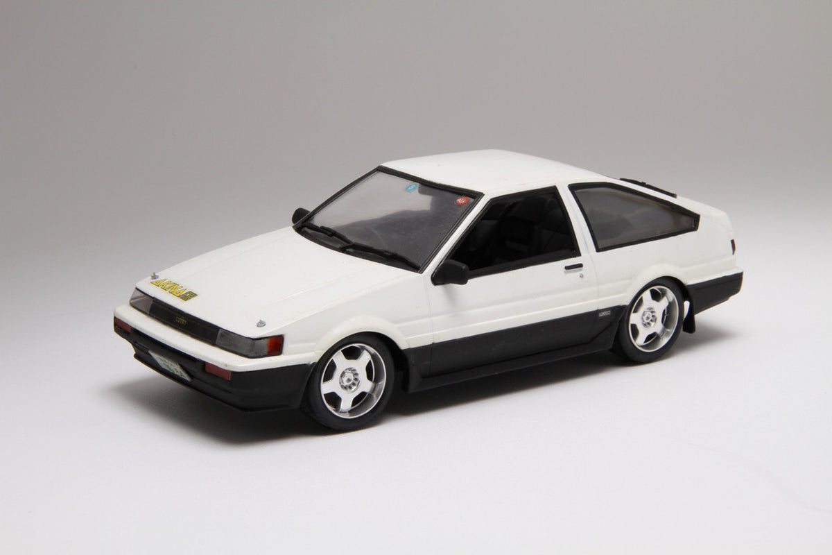 Fujimi 1/24 ISD-8 Initial D, AE85 Levin Itsuki Takeuchi