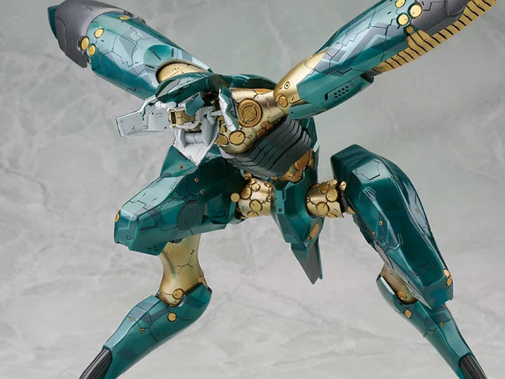 Metal Gear Solid 4 Guns of the Patriots Metal Gear Ray 1/100 Scale Model Kit