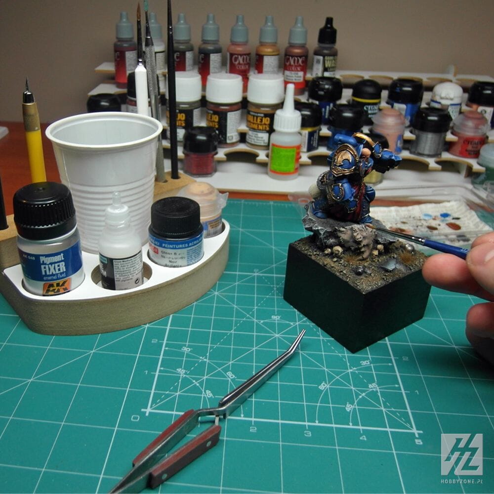 SM1 Painting Tools Stand