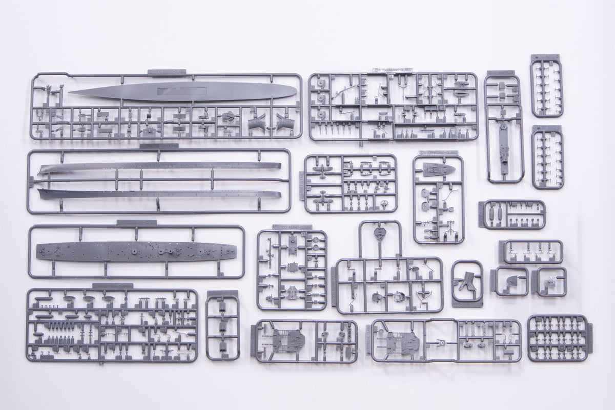 Fujimi 1/700 IJN Light Cruiser Yahagi 1945/1944