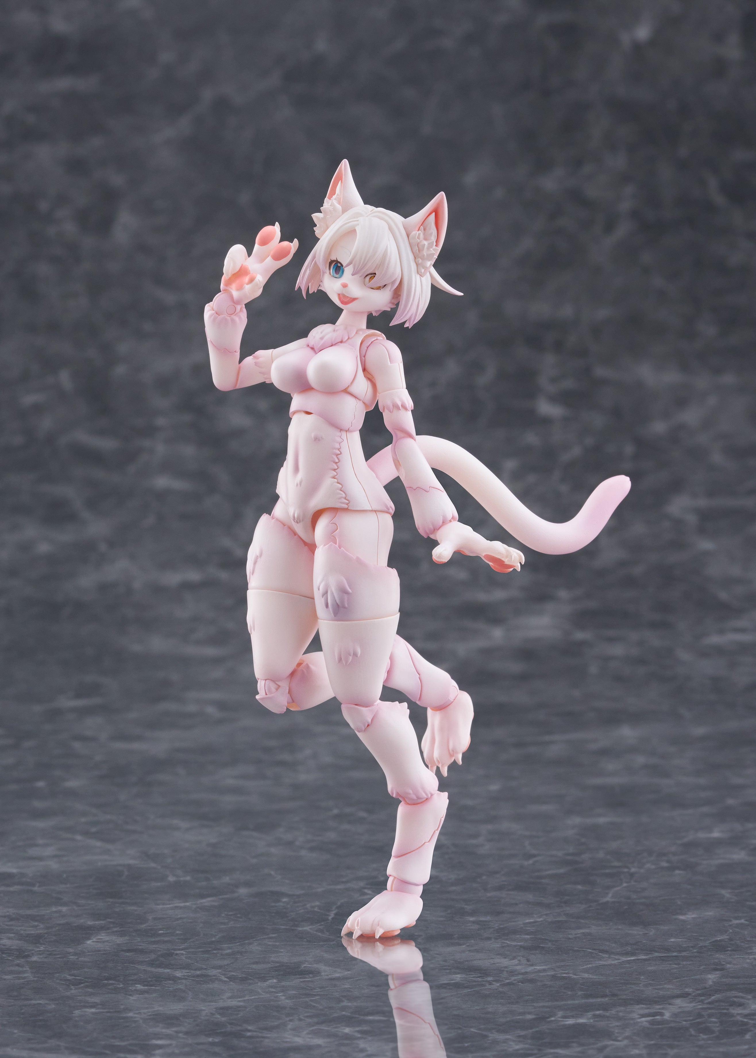 Aoshima Kemopla #KP-01R, Khao Manee