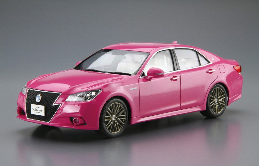 Aoshima 1/24 Toyota GRS214/AWS210 Crown '15