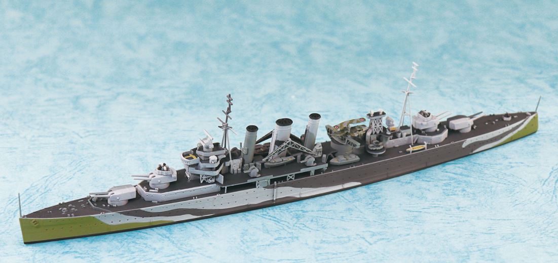 Aoshima 1/700 British Heavy Cruiser Kent