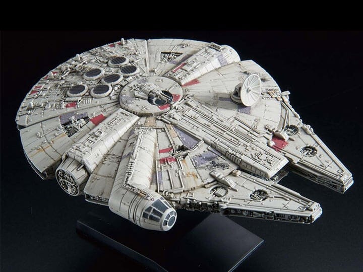 Star Wars The Empire Strikes Back Millennium Falcon 1/350 Scale Model Kit