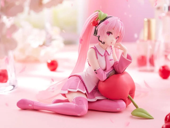 Vocaloid Desktop Cute Sakura Miku (Cherry Cushion Ver.) Figure