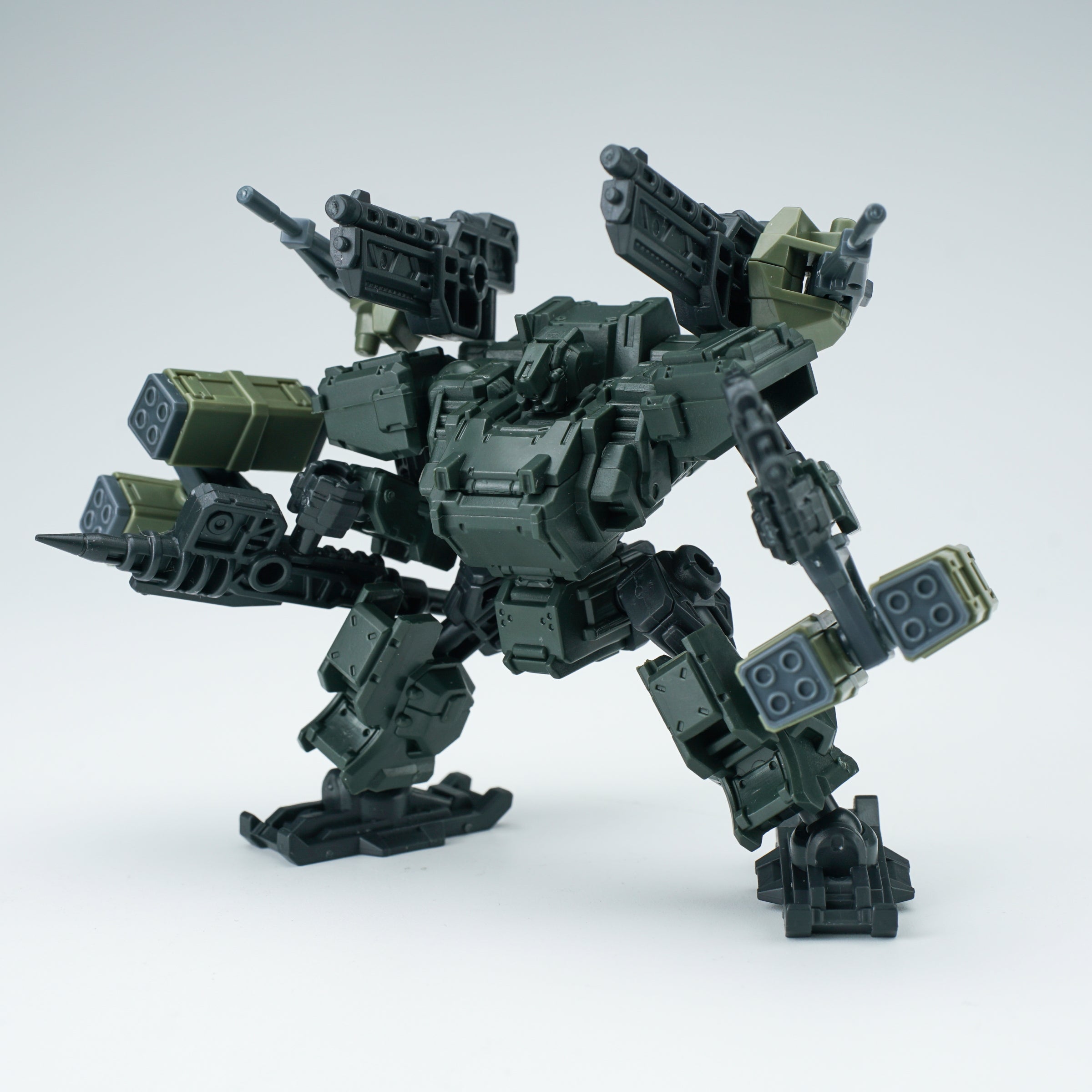 3 Minutes Planning Series Strong Shield Plastic 1/60 Scale Model Kit (Set of 3)