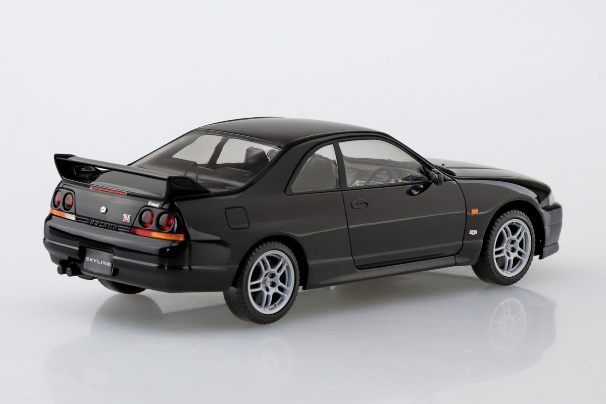 Aoshima 1/32 SNAP KIT #21-BK Nissan R33 Skyline GT-R (Black)
