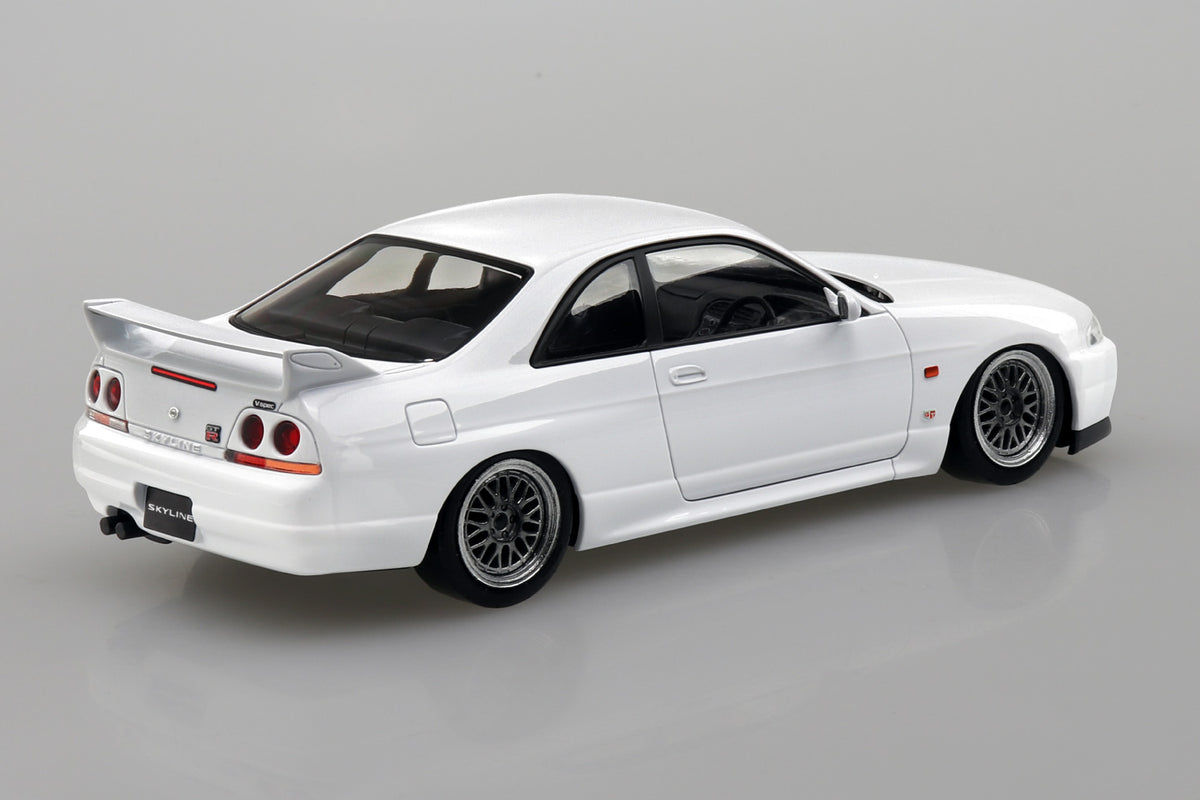 Aoshima 1/32 SNAP KIT #21CU-WE Nissan R33 Skyline GT-R Custom Wheel (White)