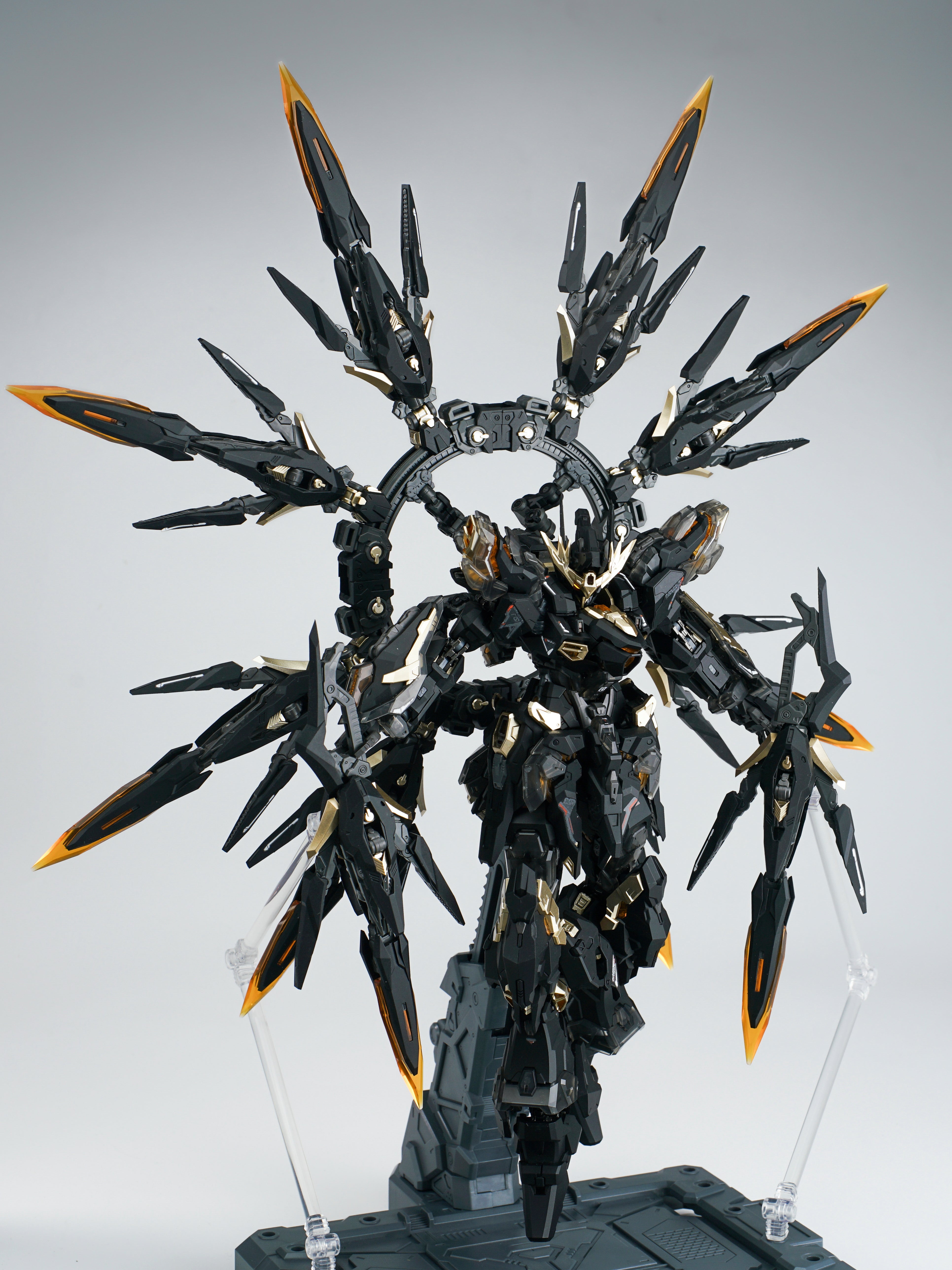 Vientiane Fusion Apocalypse (Black) 1/100 Scale Model Kit