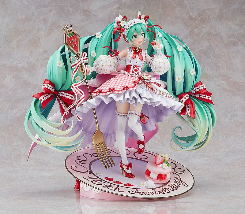 Vocaloid Hatsune Miku Strawberry Motif (15th Anniversary Ver.) 1/7 Scale Figure