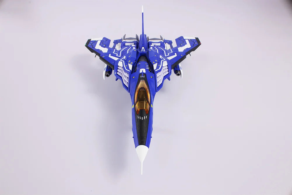 Raiden V Director's Cut FT-00004A Azuma (2P Color Ver.) 1/100 Scale Model Kit