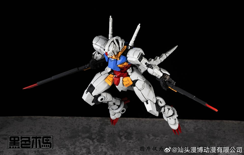 Black Trojan Horse 1/100 Scale Model Kit