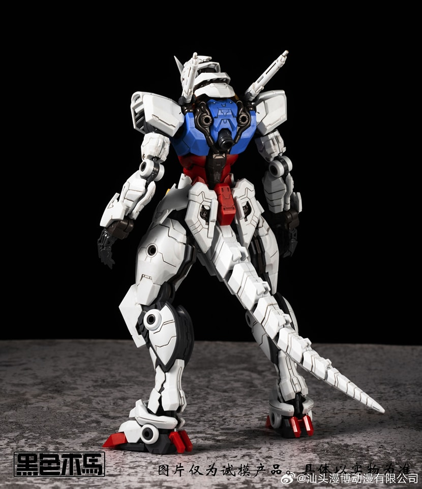 Black Trojan Horse 1/100 Scale Model Kit