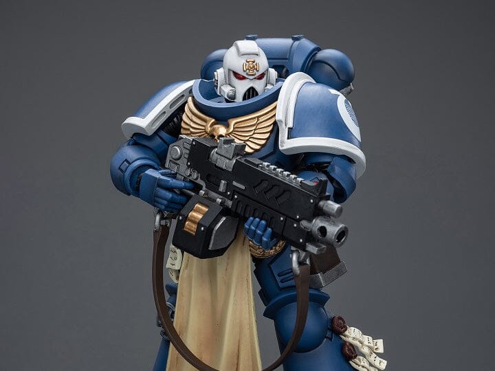 Warhammer 40K Ultramarines Sternguard Veteran with Auto Bolt Rifle 1/18 Scale Action Figure