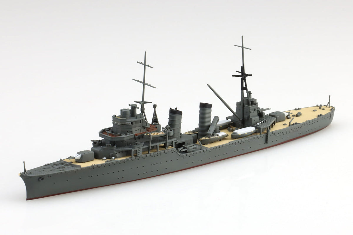Aoshima 1/700 IJN Light Cruiser KASHII