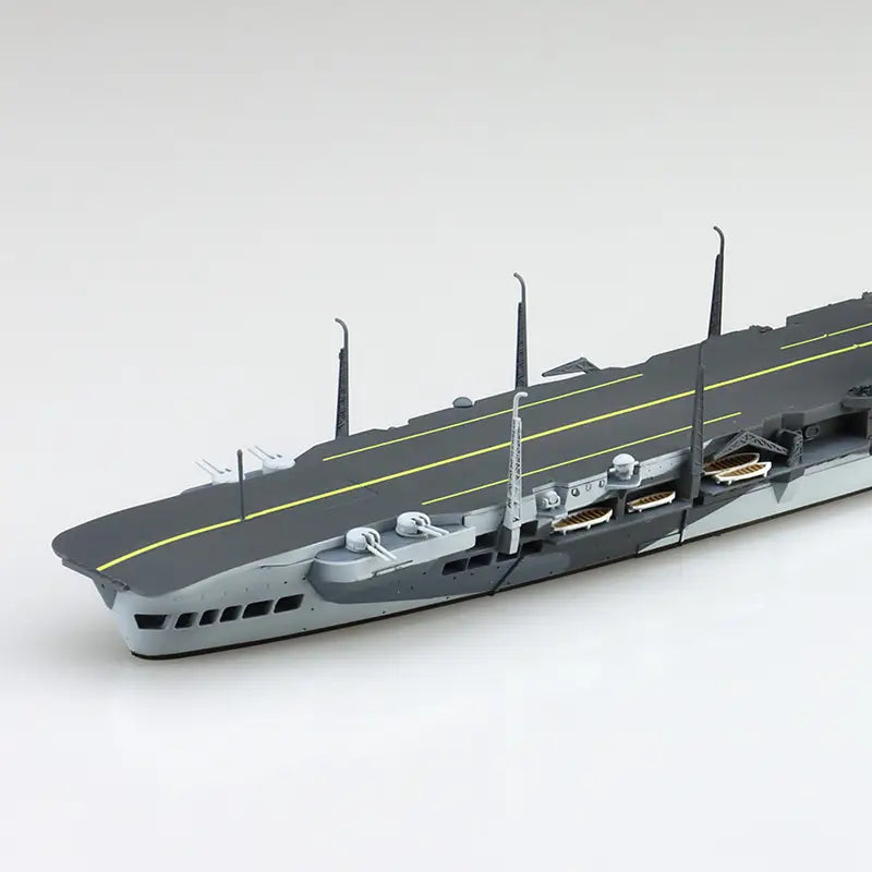 Aoshima 1/700 British Aircraft Carrier HMS ILLUSTRIOUS