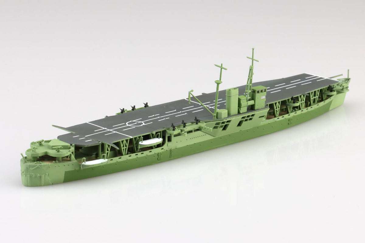 Aoshima 1/700 Landing Vehicle Carrier AKITSUMARU STD