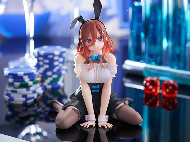 The Quintessential Quintuplets Desktop Cute Miku Nakano (Bunny Ver.) Figure